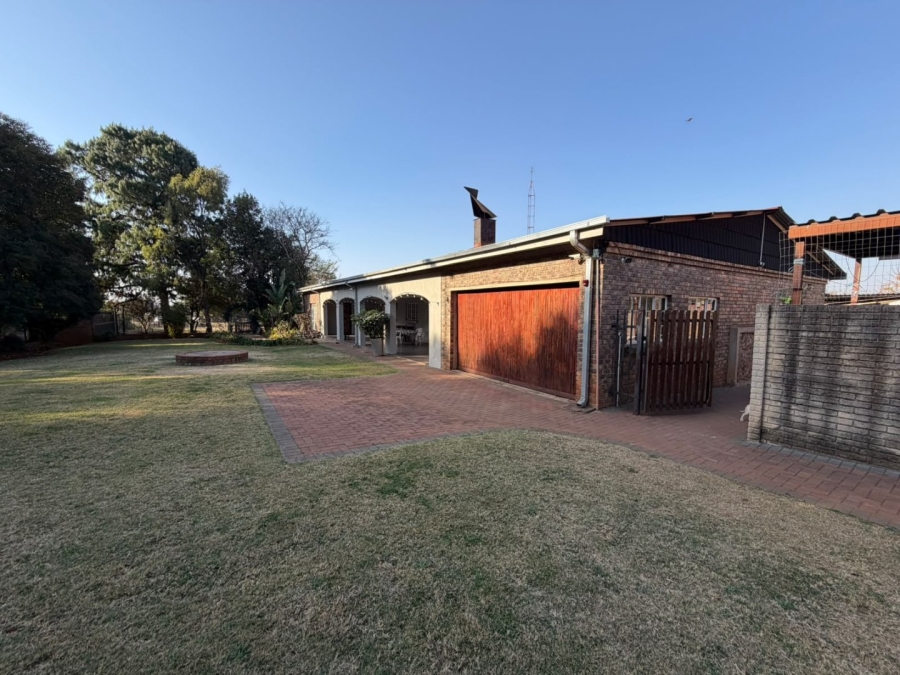 3 Bedroom Property for Sale in Monavoni A H Gauteng