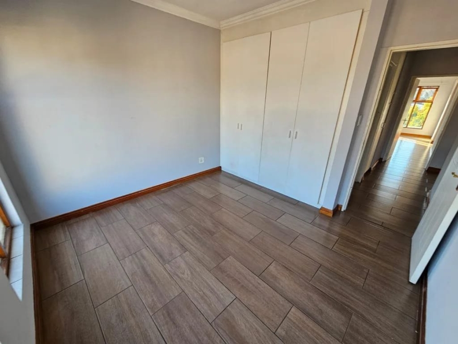 To Let 2 Bedroom Property for Rent in Bryanston Gauteng