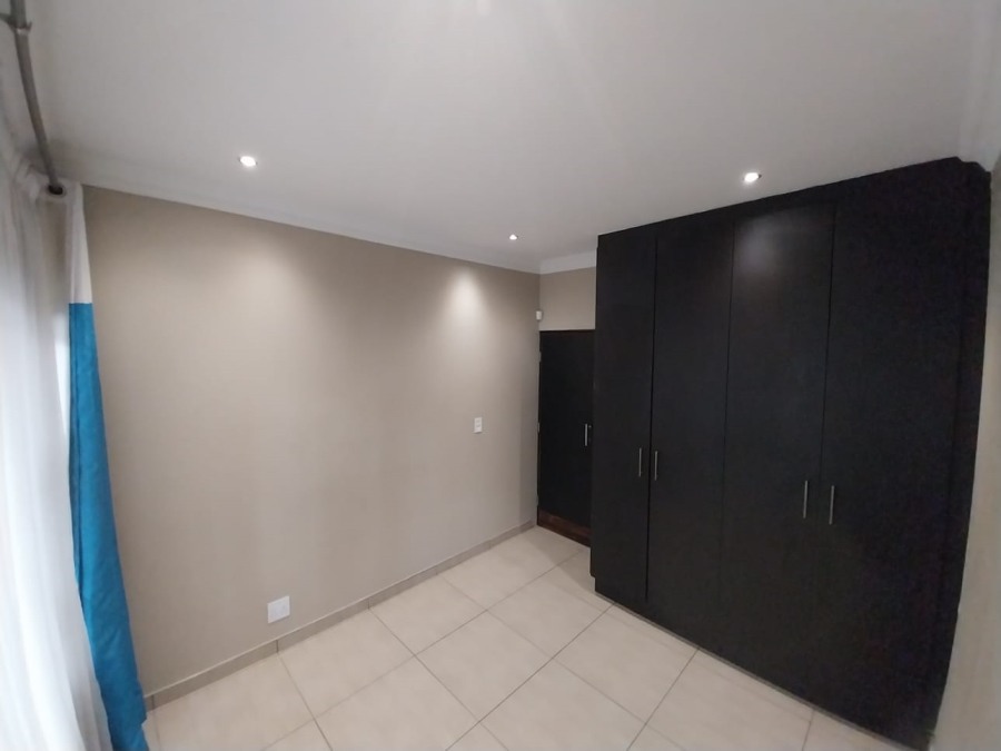 To Let 2 Bedroom Property for Rent in Glenanda Gauteng