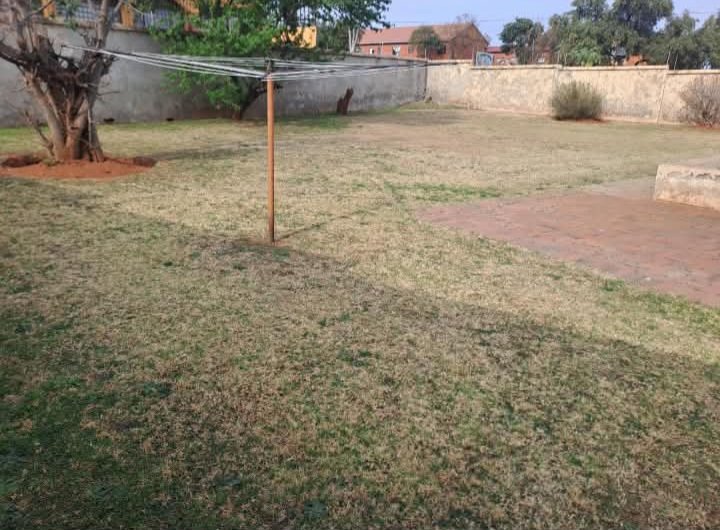 5 Bedroom Property for Sale in Lenasia South Gauteng