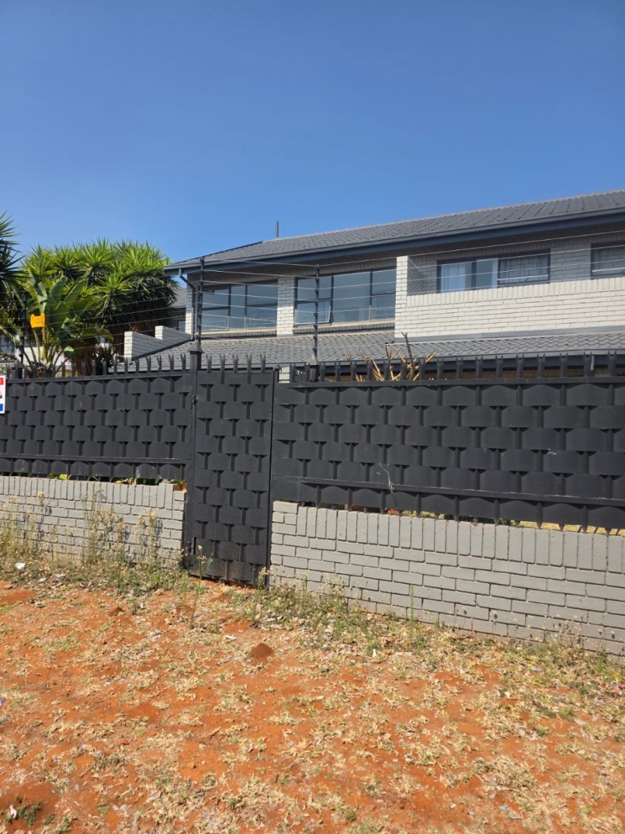  Bedroom Property for Sale in Wonderboom Gauteng