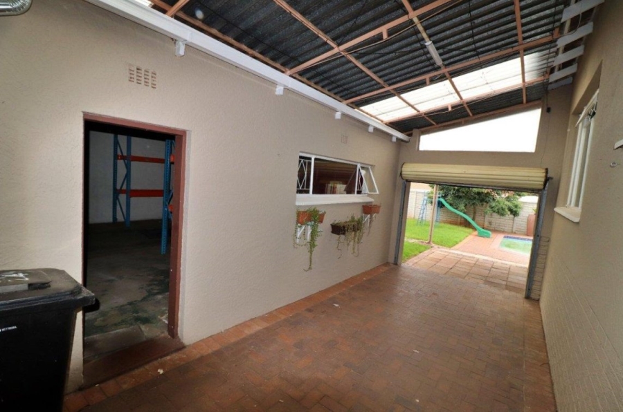 4 Bedroom Property for Sale in Dawnview Gauteng