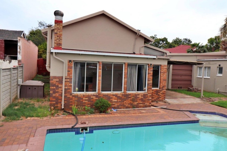 4 Bedroom Property for Sale in Dawnview Gauteng
