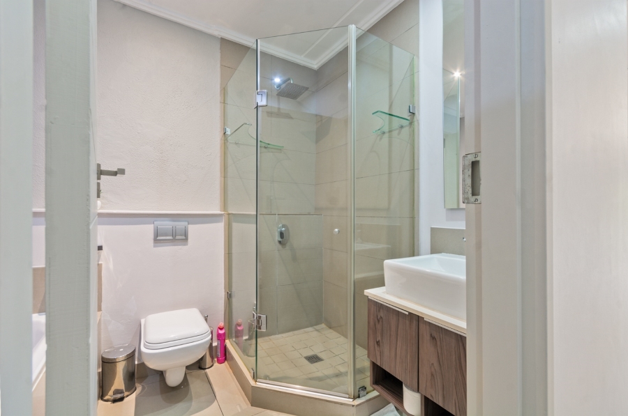 To Let 2 Bedroom Property for Rent in Morningside Manor Gauteng