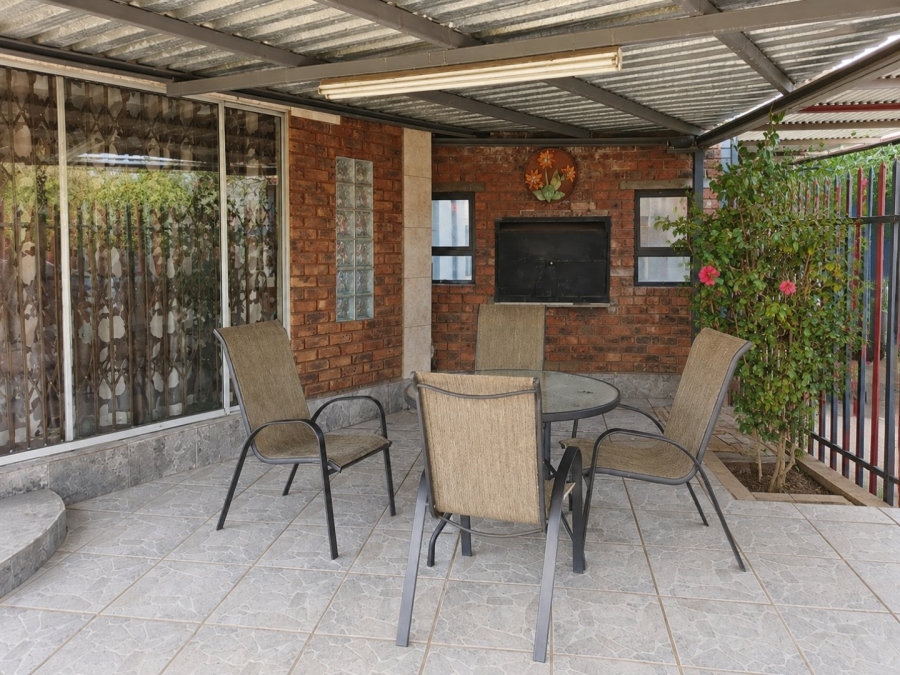 3 Bedroom Property for Sale in Klopperpark Gauteng