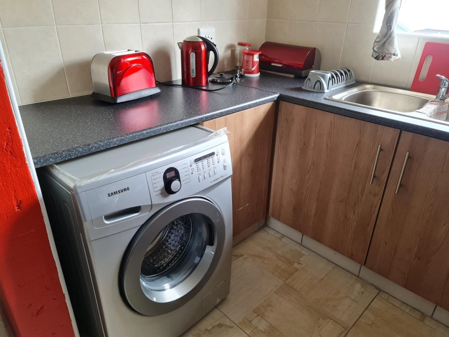 2 Bedroom Property for Sale in Cason Gauteng