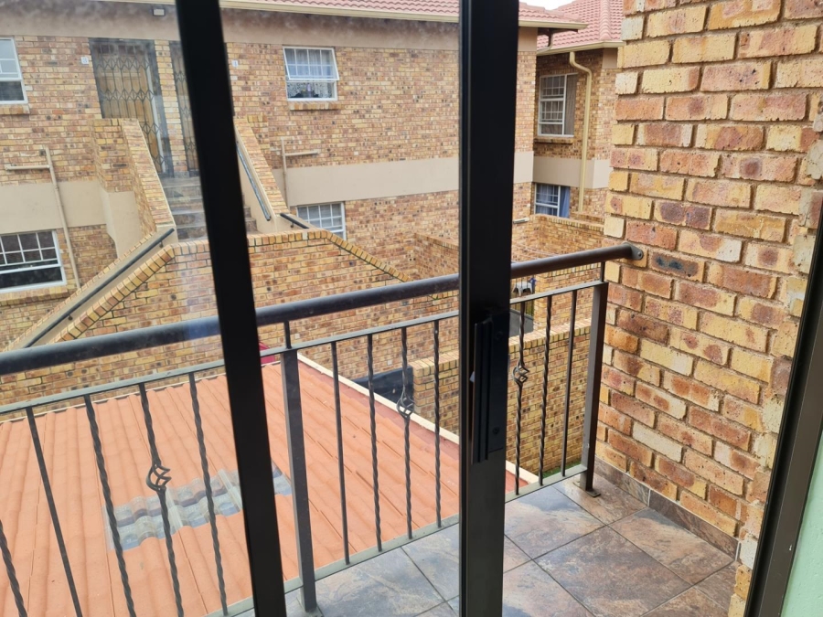 2 Bedroom Property for Sale in Cason Gauteng
