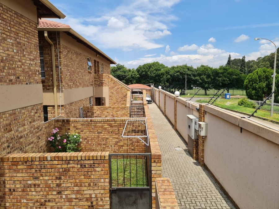 2 Bedroom Property for Sale in Cason Gauteng