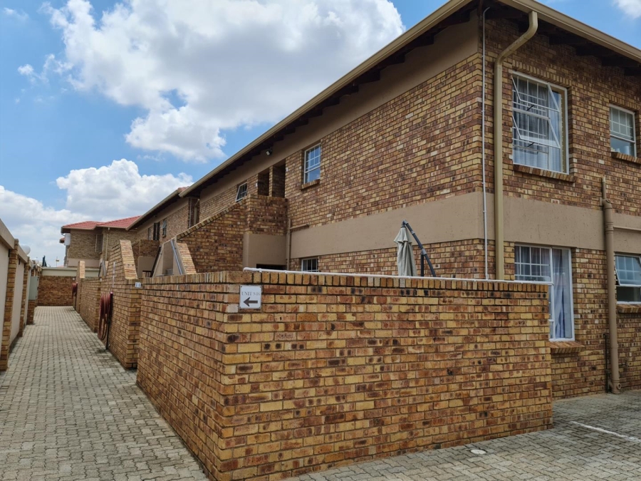 2 Bedroom Property for Sale in Cason Gauteng