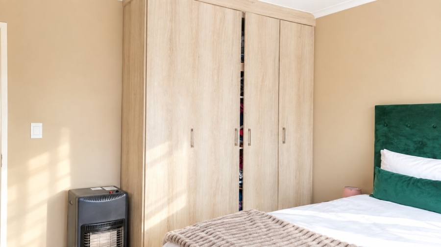 2 Bedroom Property for Sale in Goedeburg Gauteng