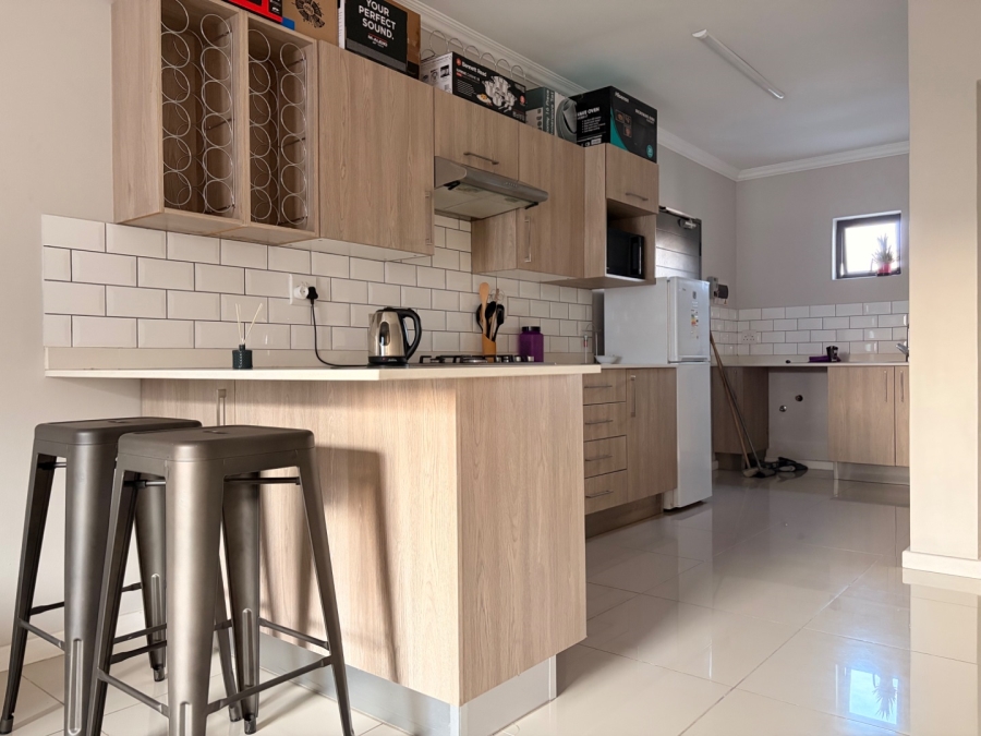 To Let 2 Bedroom Property for Rent in Halfway Gardens Gauteng