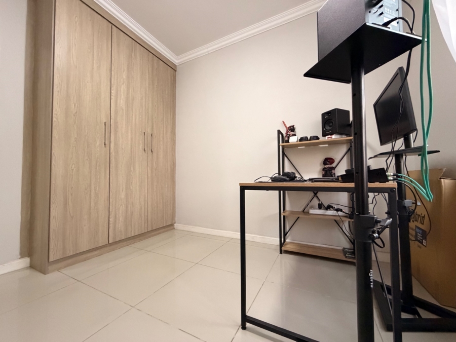 To Let 2 Bedroom Property for Rent in Halfway Gardens Gauteng