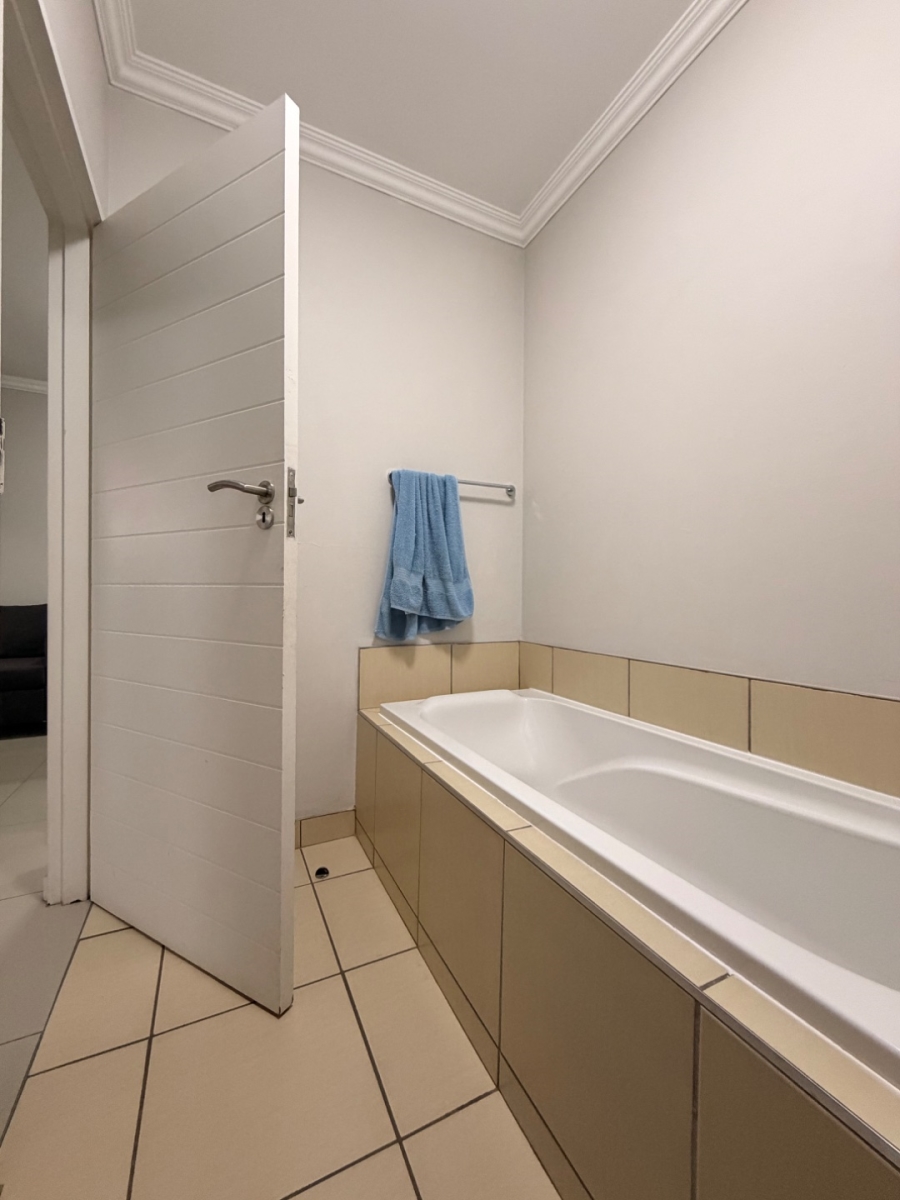 To Let 2 Bedroom Property for Rent in Halfway Gardens Gauteng