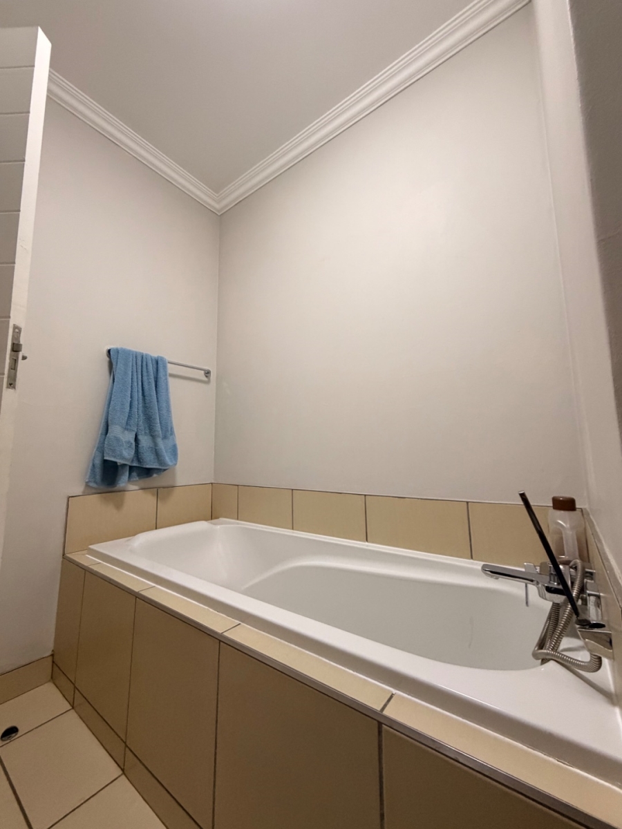 To Let 2 Bedroom Property for Rent in Halfway Gardens Gauteng