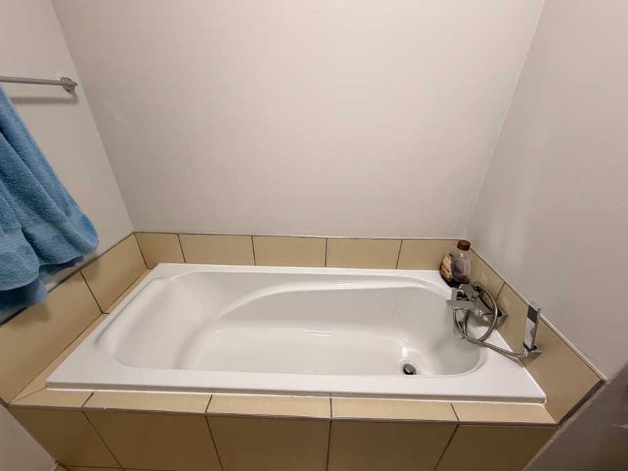 To Let 2 Bedroom Property for Rent in Halfway Gardens Gauteng