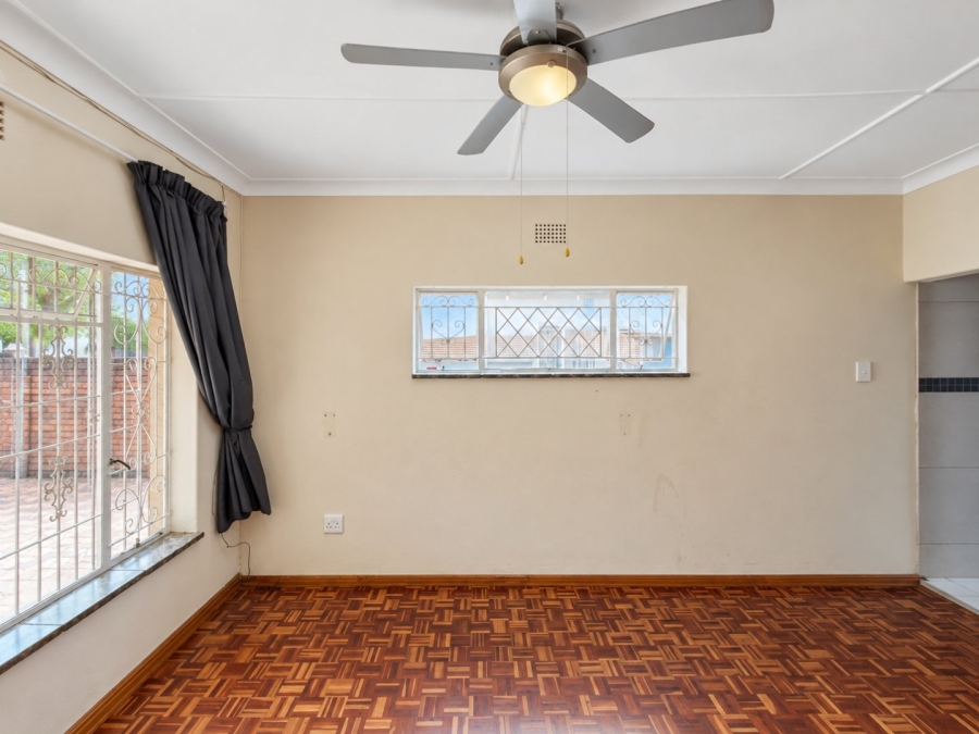 4 Bedroom Property for Sale in Dawnview Gauteng