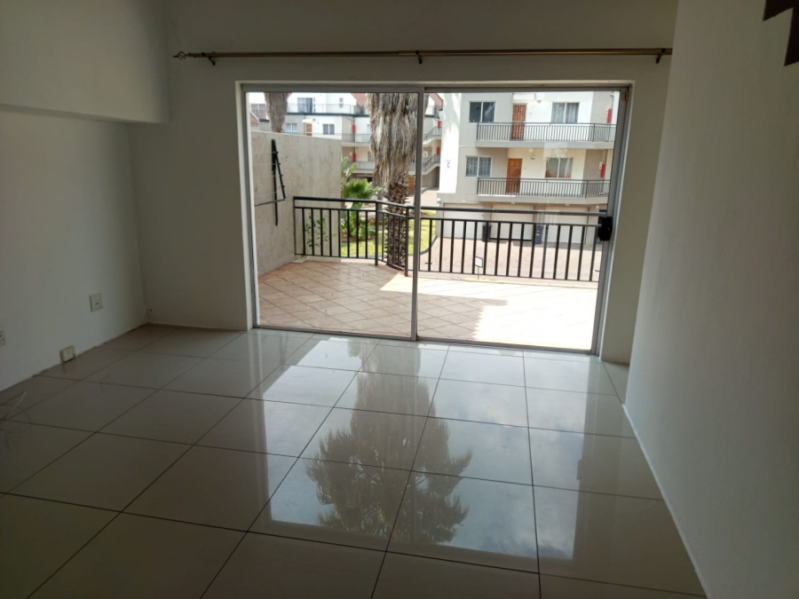 To Let 4 Bedroom Property for Rent in Halfway Gardens Gauteng