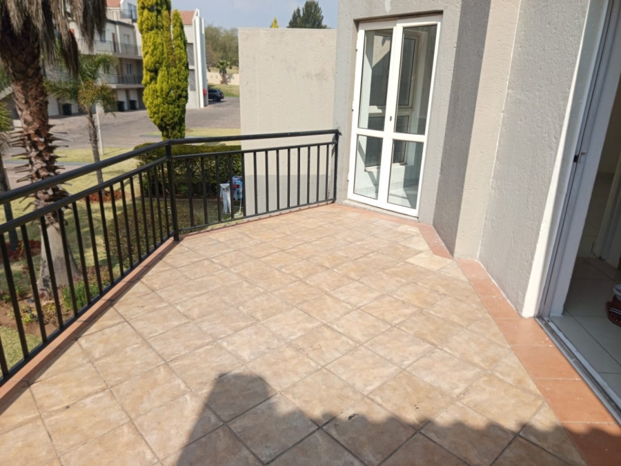 To Let 4 Bedroom Property for Rent in Halfway Gardens Gauteng