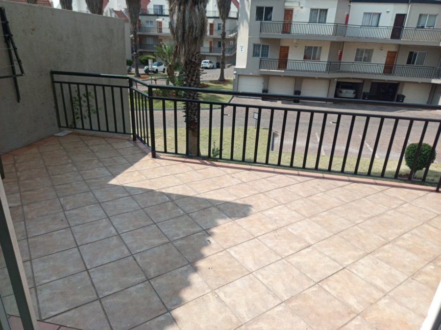 To Let 4 Bedroom Property for Rent in Halfway Gardens Gauteng