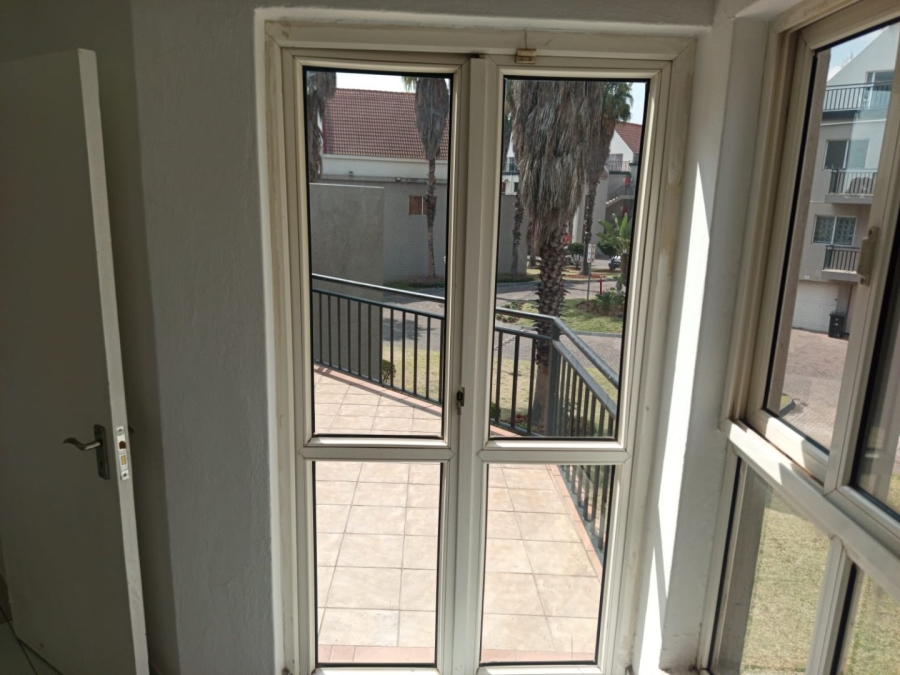To Let 4 Bedroom Property for Rent in Halfway Gardens Gauteng