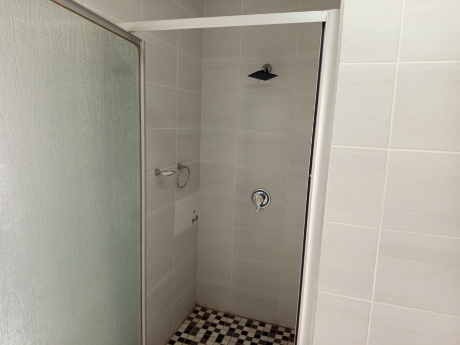 To Let 4 Bedroom Property for Rent in Halfway Gardens Gauteng