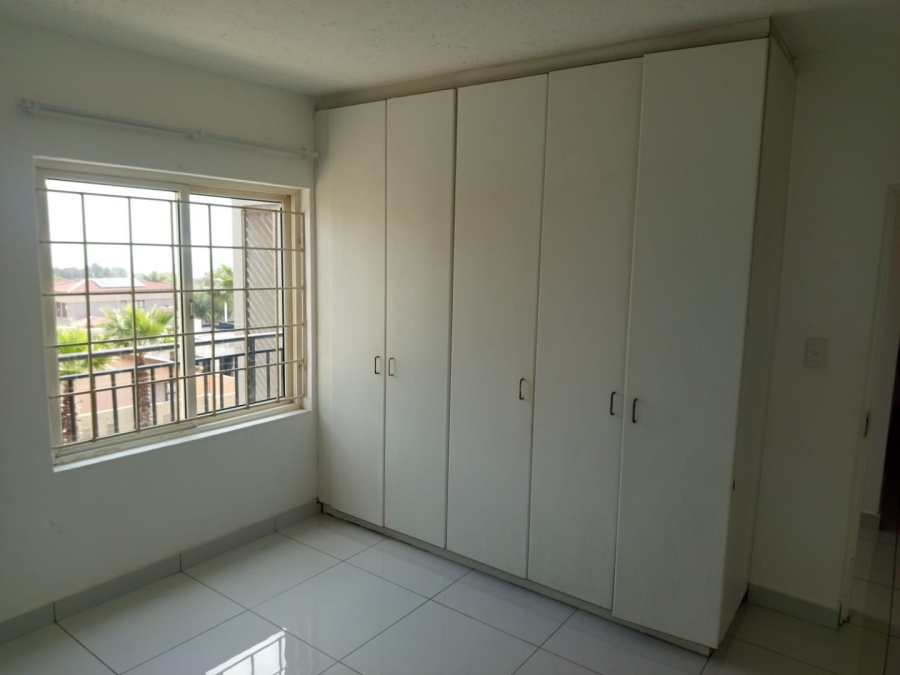 To Let 4 Bedroom Property for Rent in Halfway Gardens Gauteng