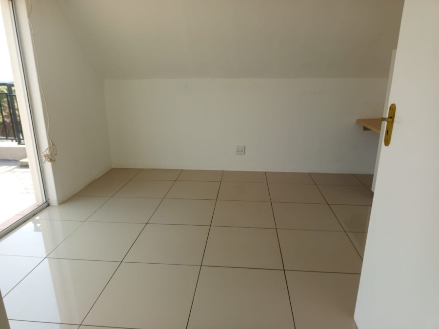 To Let 4 Bedroom Property for Rent in Halfway Gardens Gauteng