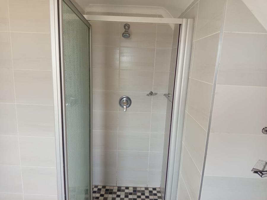 To Let 4 Bedroom Property for Rent in Halfway Gardens Gauteng