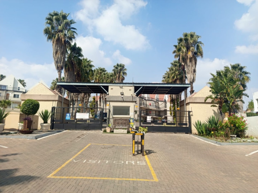 To Let 4 Bedroom Property for Rent in Halfway Gardens Gauteng