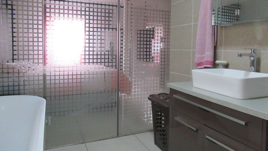 3 Bedroom Property for Sale in Carlswald Gauteng