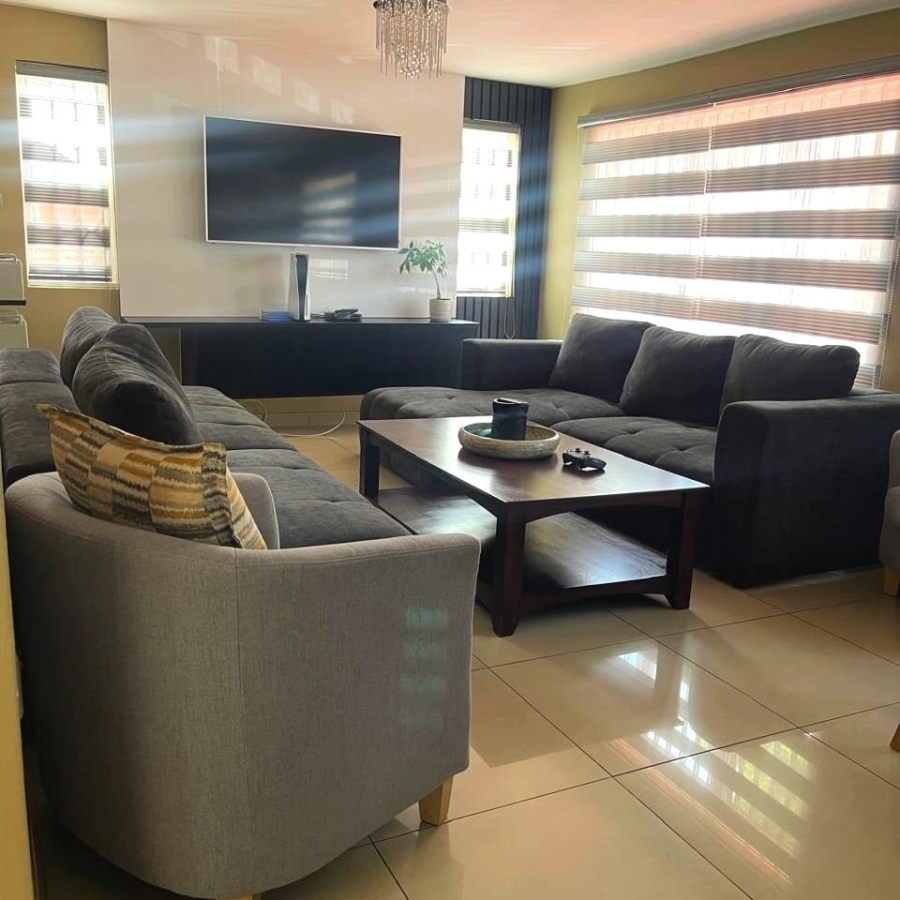6 Bedroom Property for Sale in Mondeor Gauteng