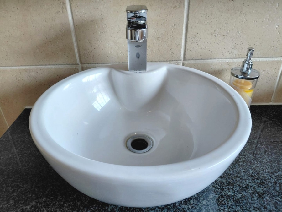 6 Bedroom Property for Sale in Mondeor Gauteng