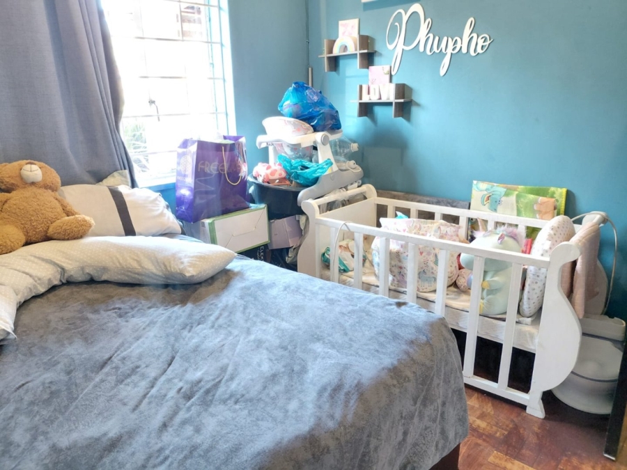 6 Bedroom Property for Sale in Mondeor Gauteng