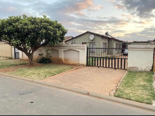 3 Bedroom Property for Sale in Daveyton Gauteng