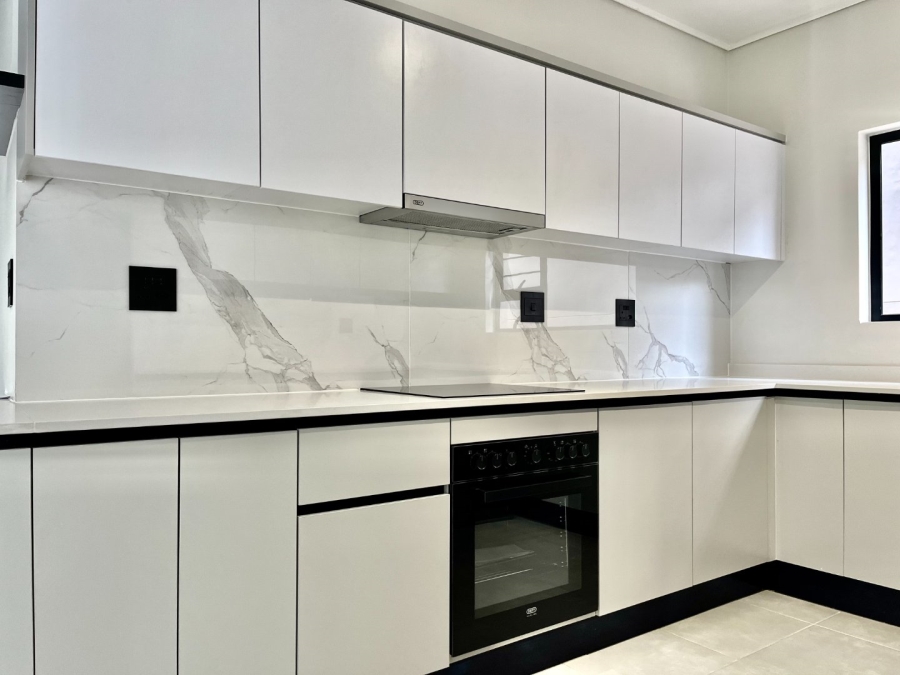 To Let 3 Bedroom Property for Rent in Waterfall Gauteng