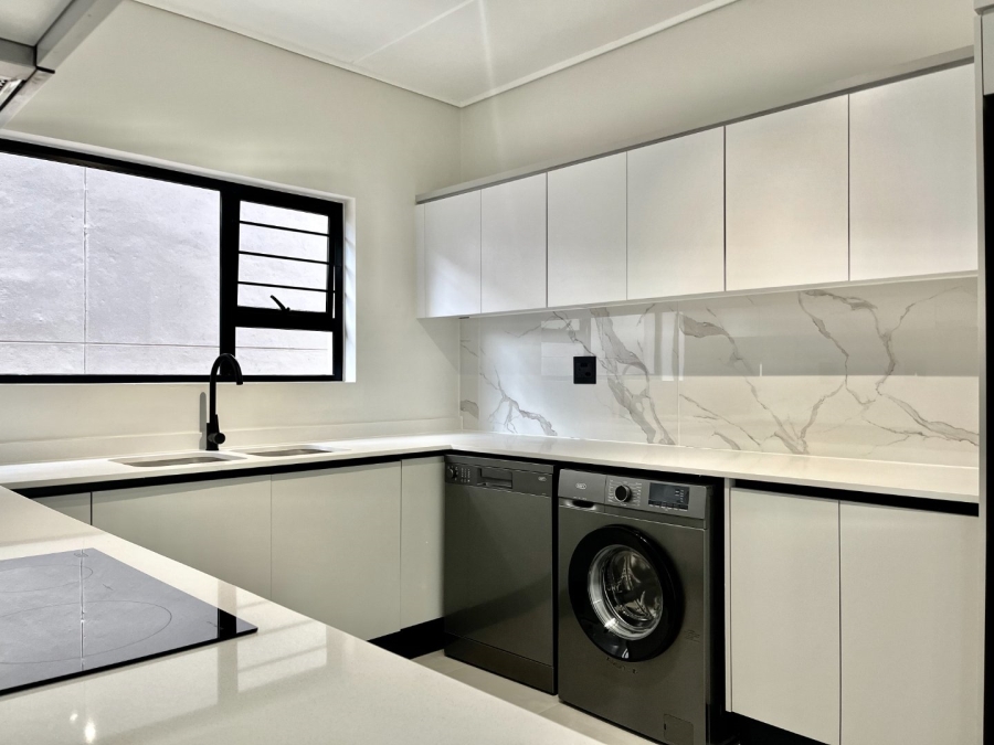 To Let 3 Bedroom Property for Rent in Waterfall Gauteng