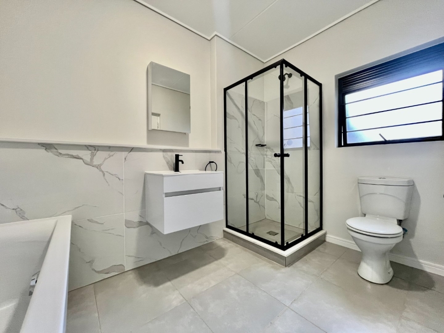 To Let 3 Bedroom Property for Rent in Waterfall Gauteng