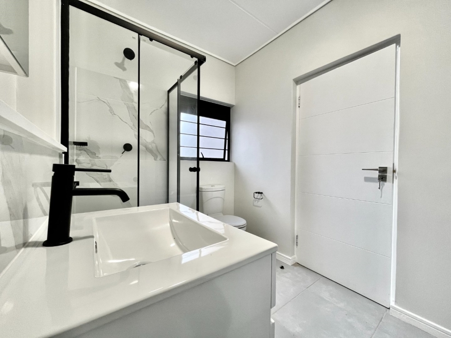 To Let 3 Bedroom Property for Rent in Waterfall Gauteng