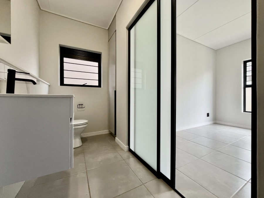 To Let 3 Bedroom Property for Rent in Waterfall Gauteng