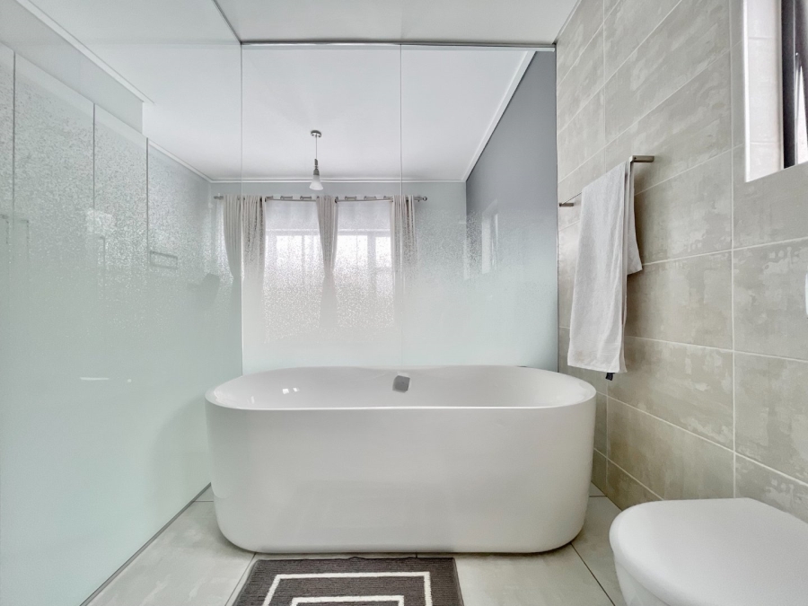 2 Bedroom Property for Sale in The Polofields Gauteng