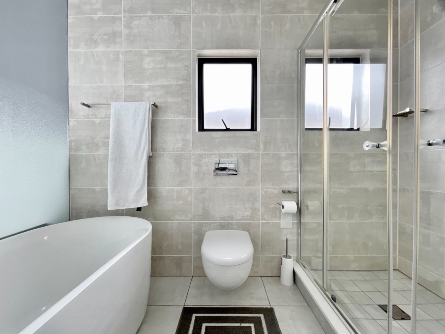 2 Bedroom Property for Sale in The Polofields Gauteng