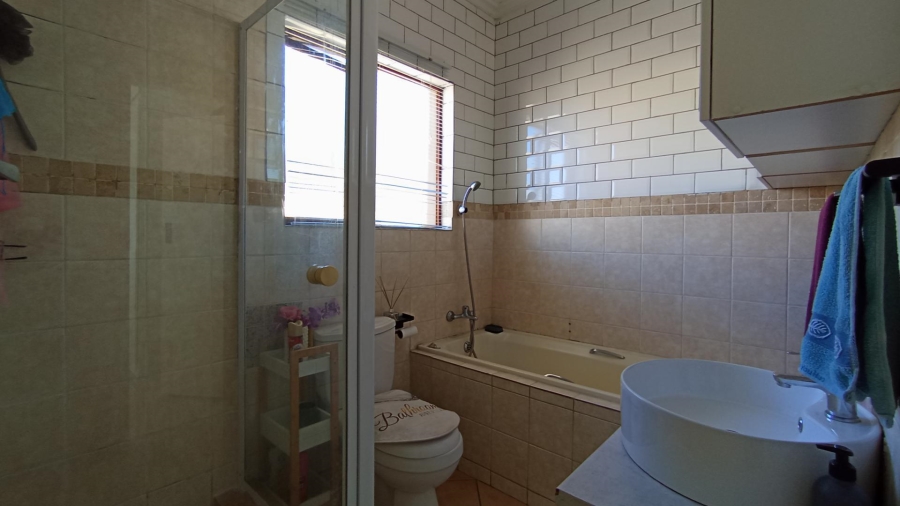 2 Bedroom Property for Sale in Carlswald Gauteng