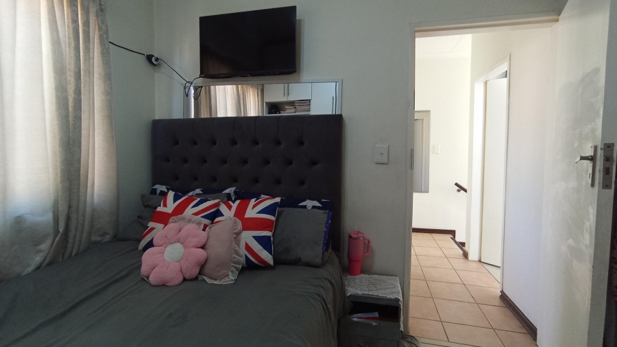 2 Bedroom Property for Sale in Carlswald Gauteng