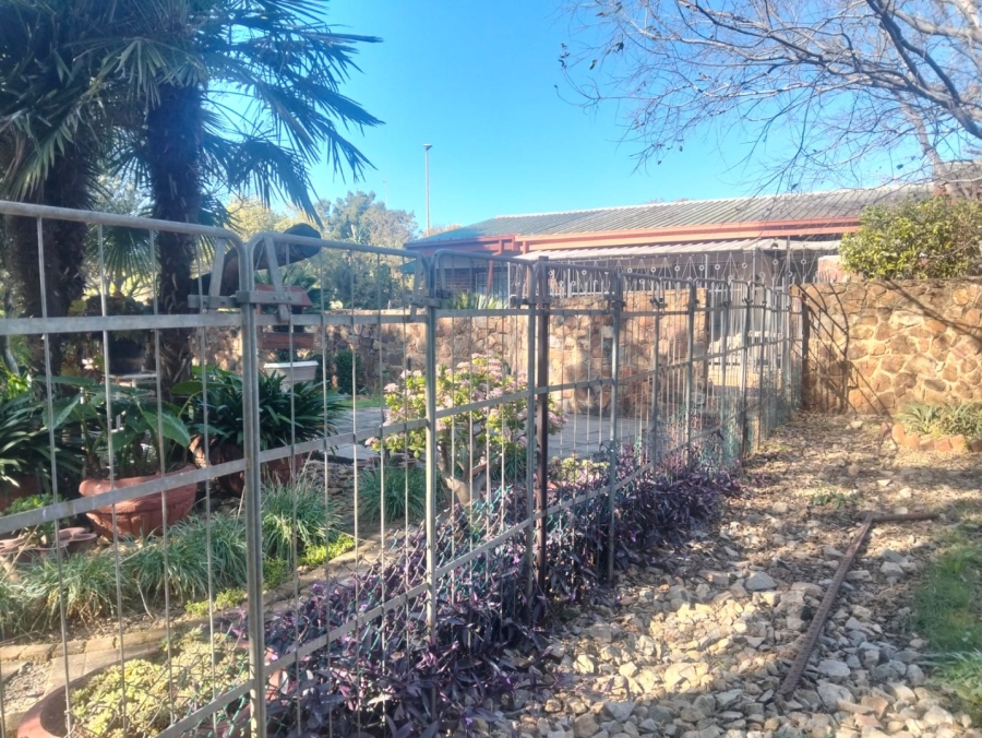 Commercial Property for Sale in Monavoni A H Gauteng