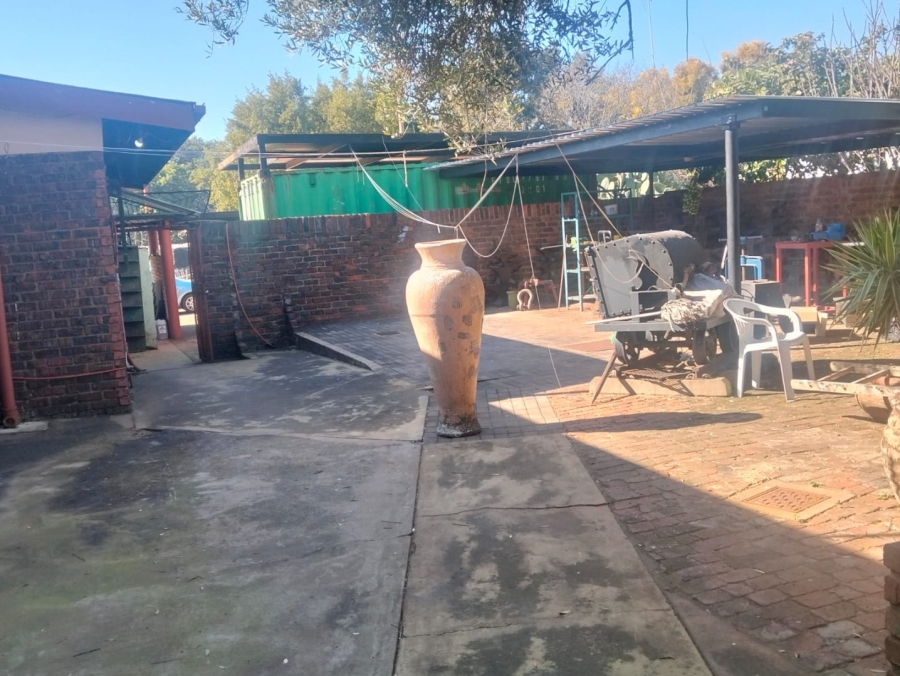 Commercial Property for Sale in Monavoni A H Gauteng