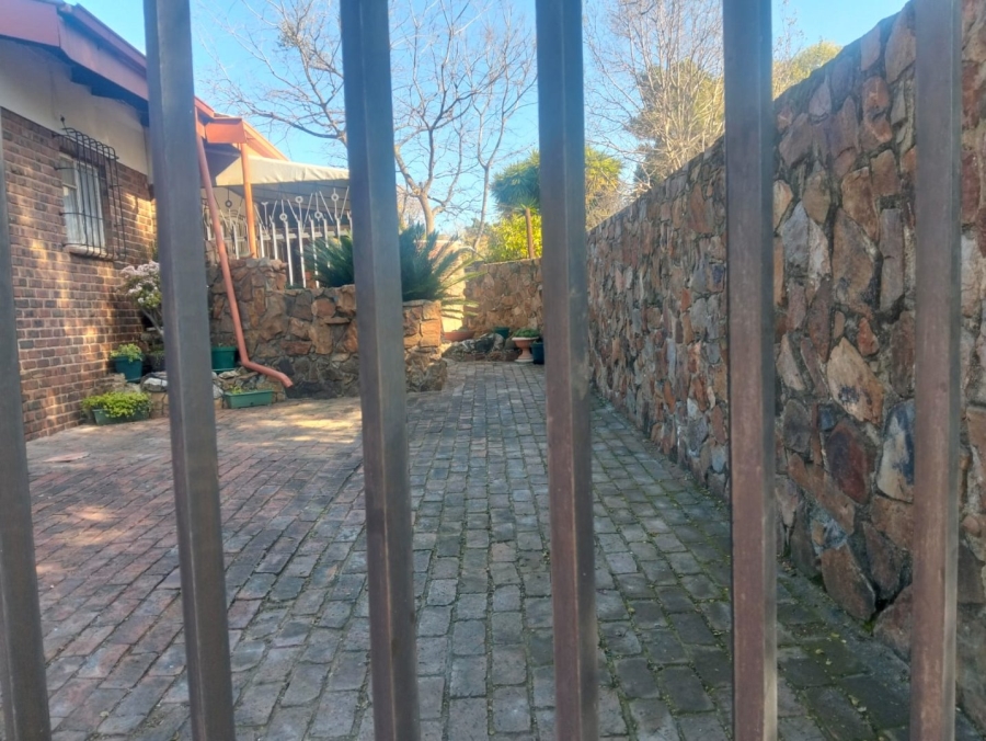 Commercial Property for Sale in Monavoni A H Gauteng