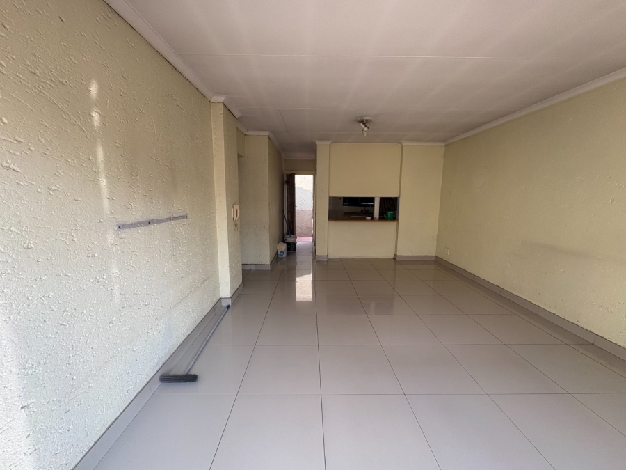 2 Bedroom Property for Sale in Rembrandt Park Gauteng