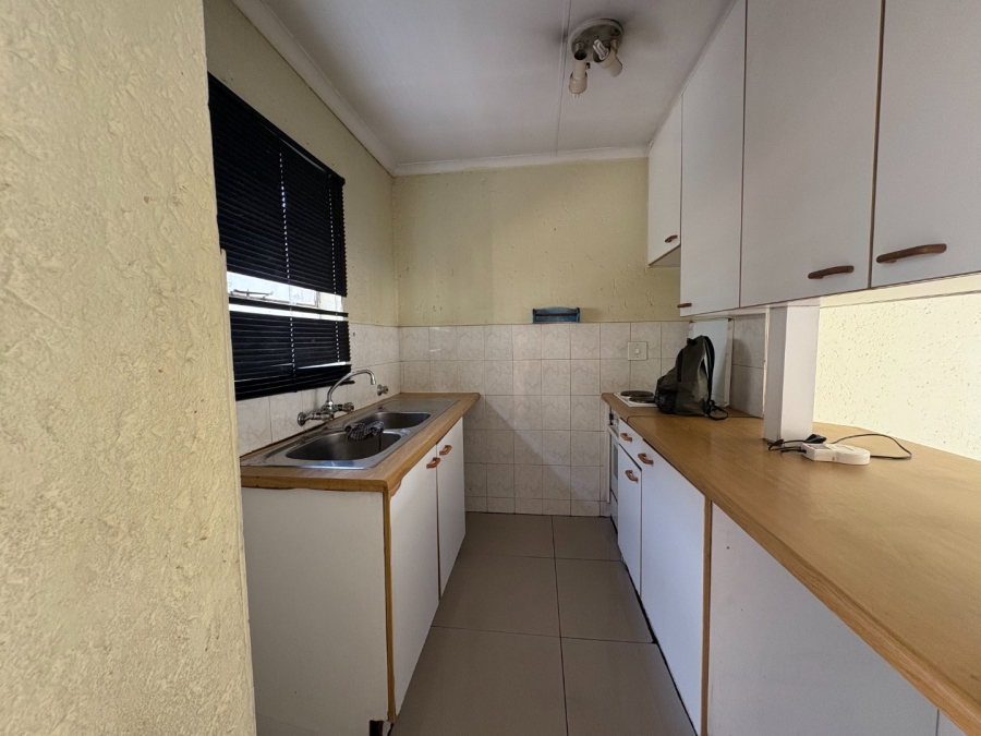 2 Bedroom Property for Sale in Rembrandt Park Gauteng