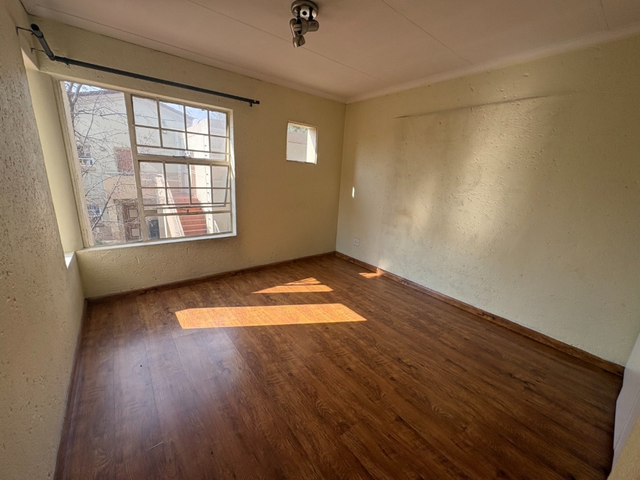 2 Bedroom Property for Sale in Rembrandt Park Gauteng