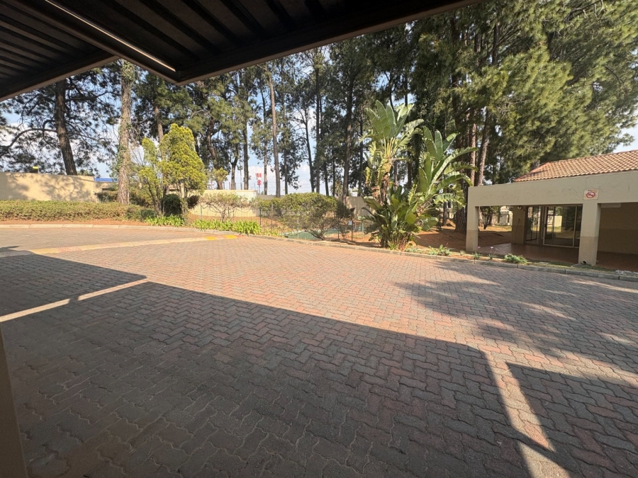 2 Bedroom Property for Sale in Rembrandt Park Gauteng